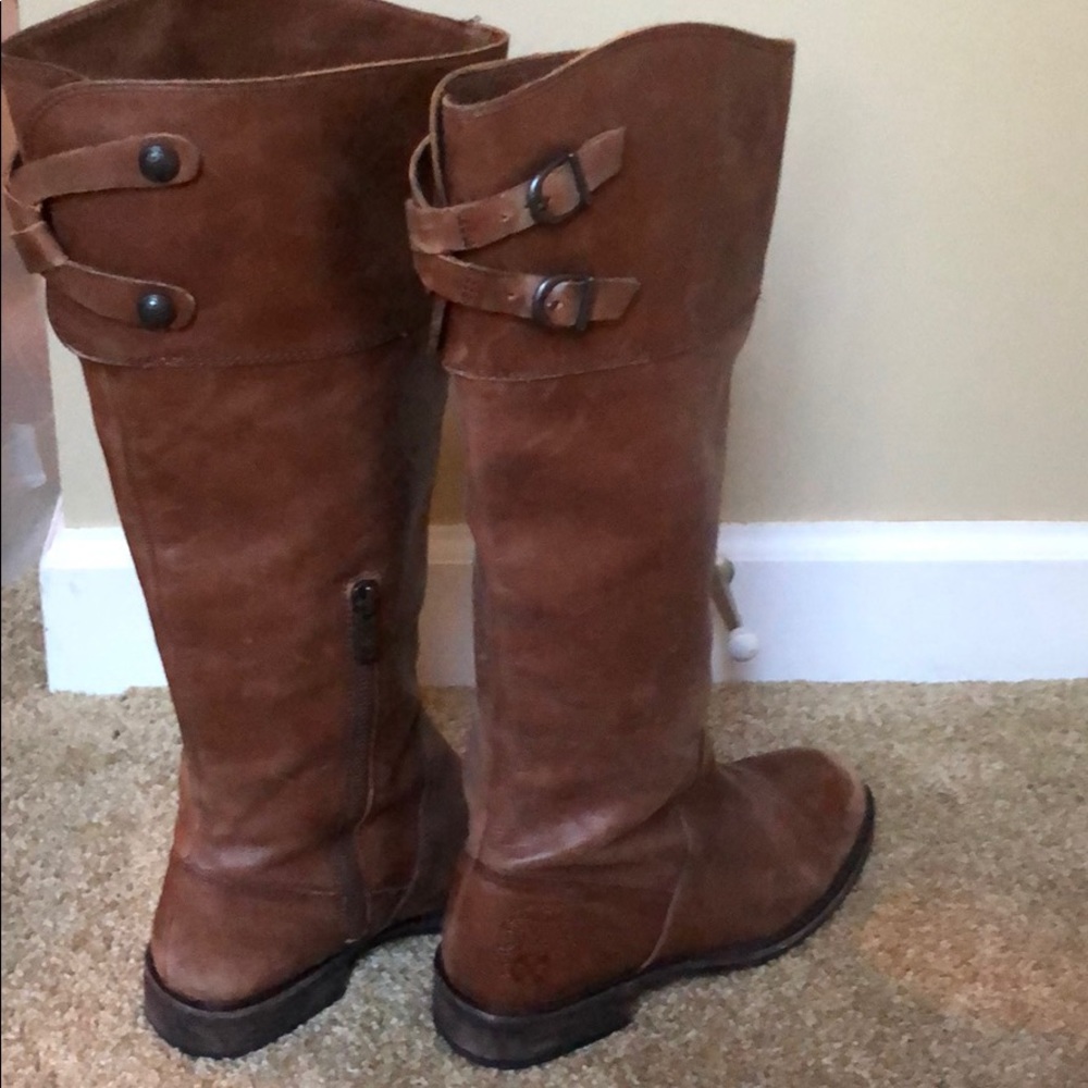 VINCE CAMUTO RIDING BOOTS - Picture 4 of 5
